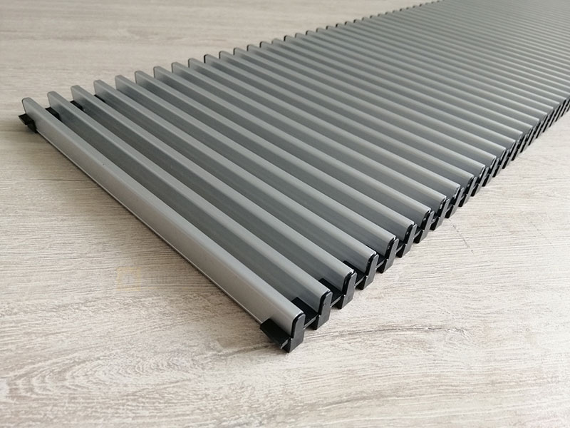 Продольные и поперечные решётки конвекторов: влияние на теплоотдачу